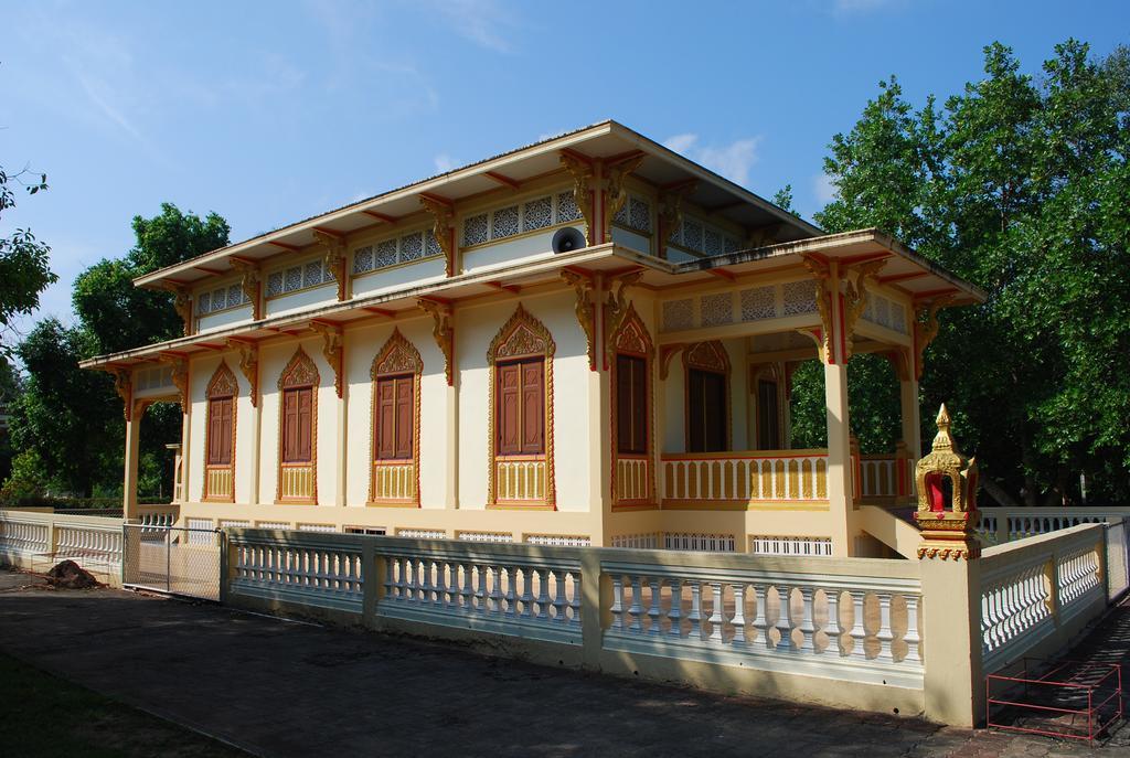 Salsa Hostel Chumphon Exterior photo