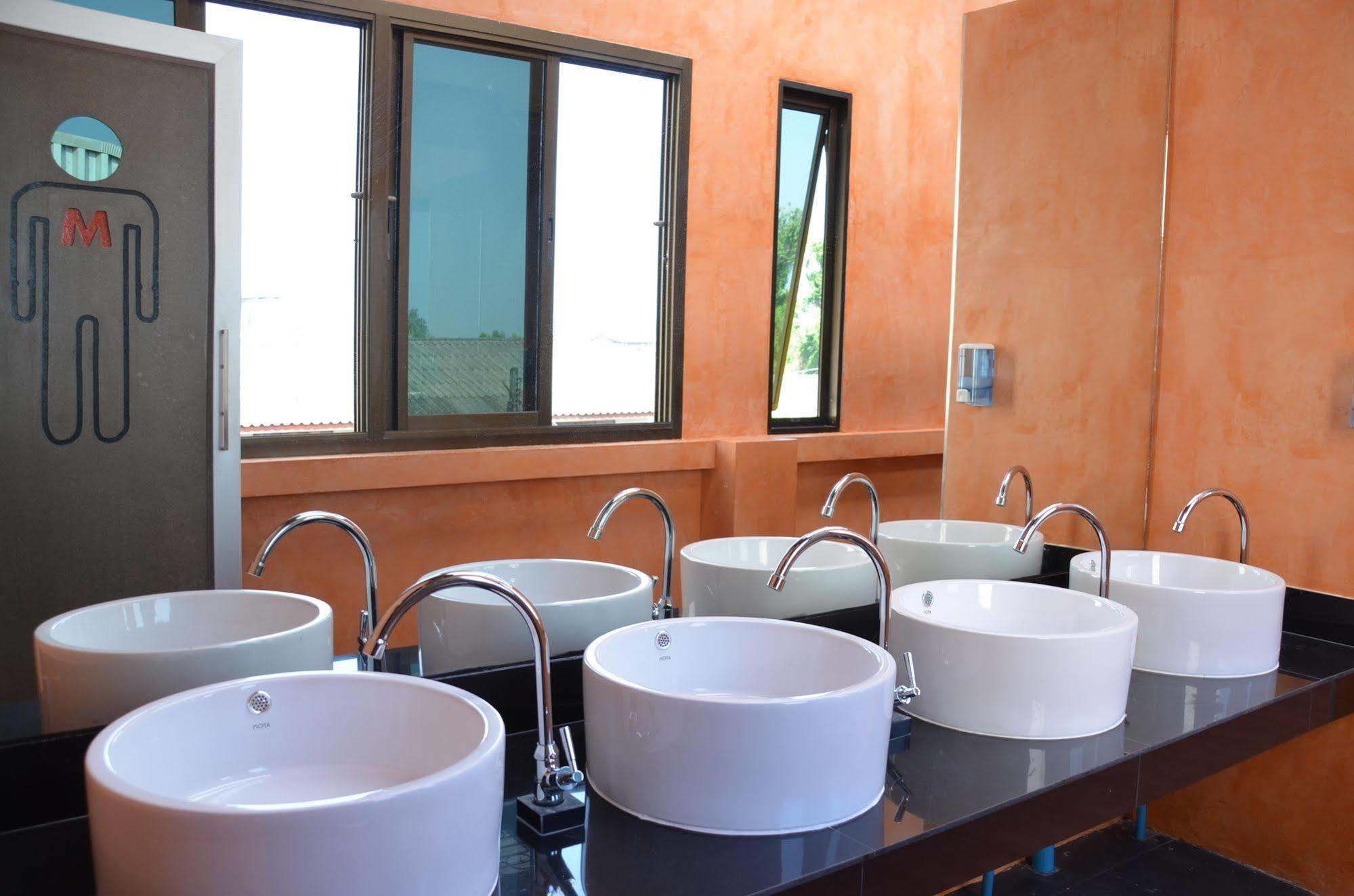Salsa Hostel Chumphon Exterior photo