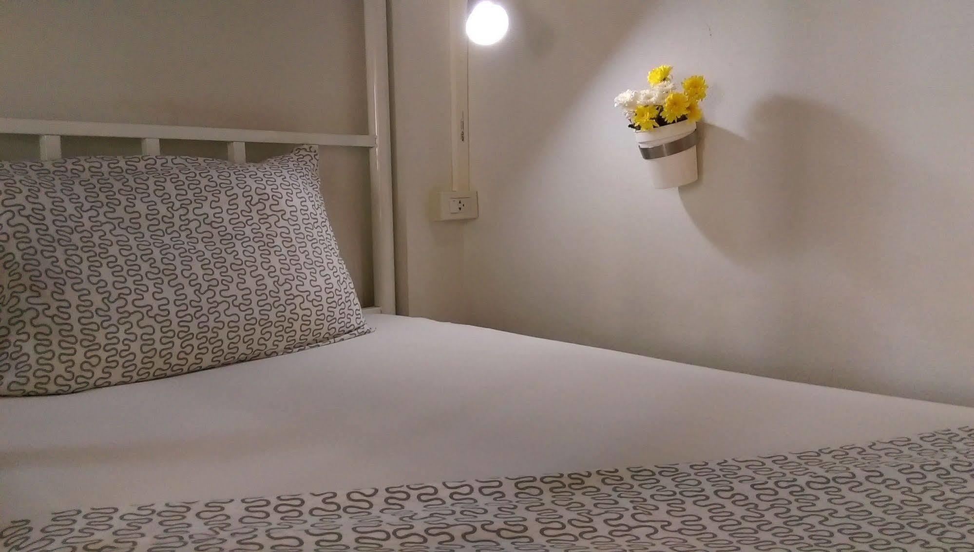 Salsa Hostel Chumphon Exterior photo
