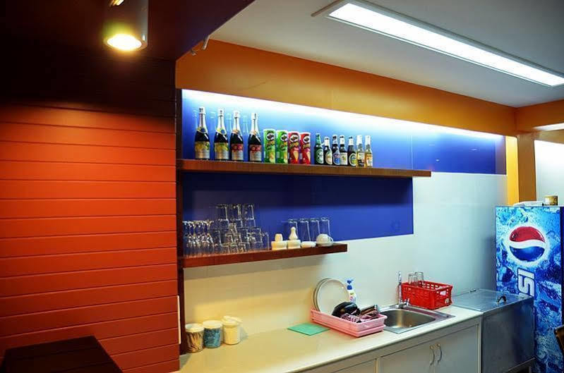 Salsa Hostel Chumphon Exterior photo